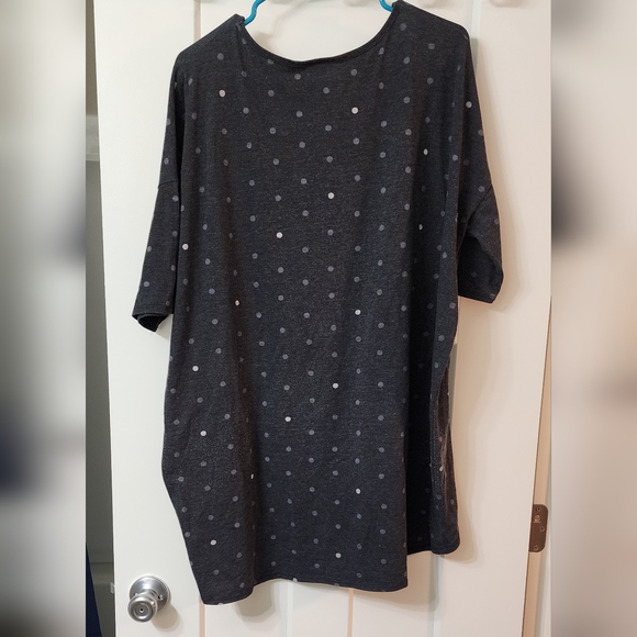 Lularoe Irma Shirt - Picture 2 of 3